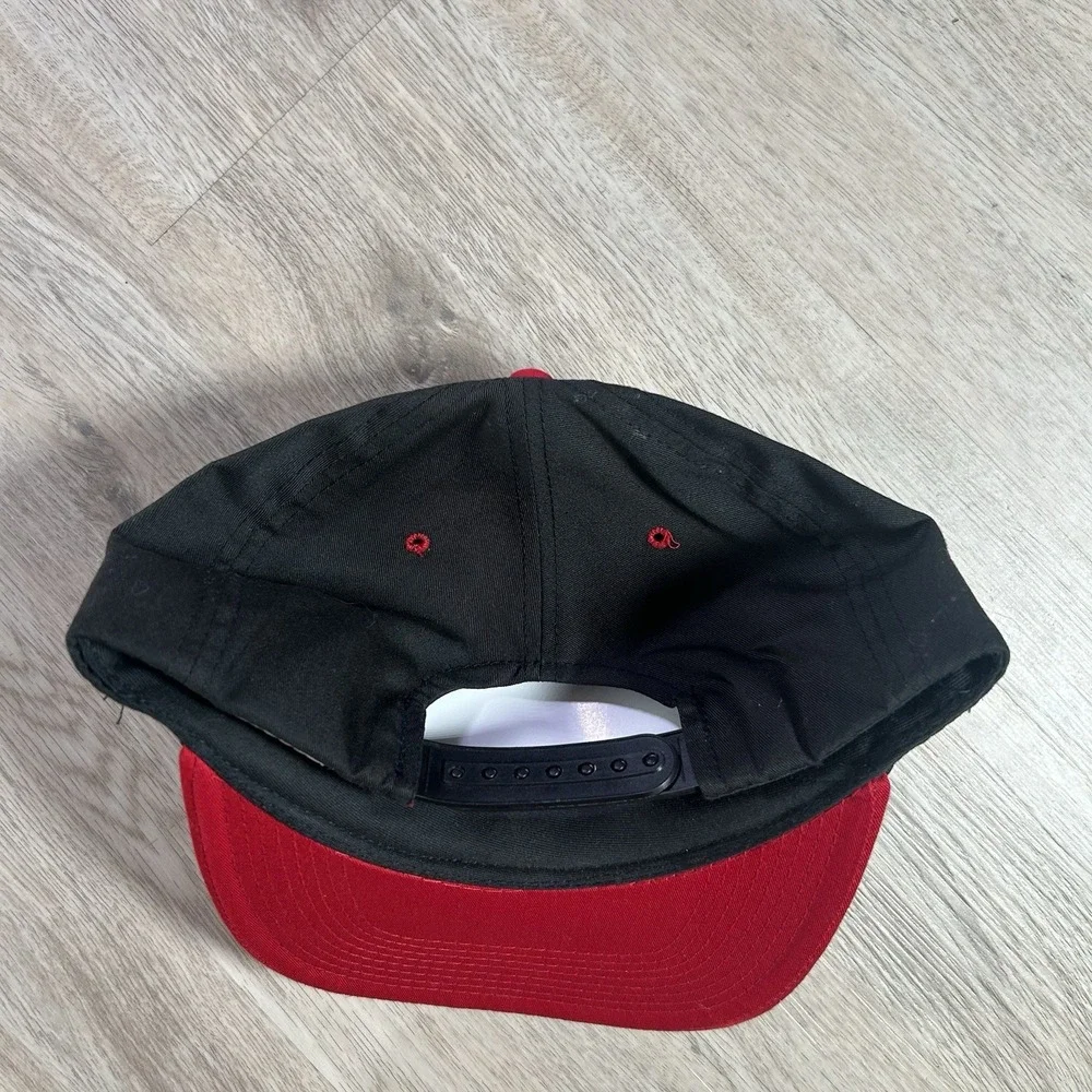 VTG‎ Red Dog Snapback Hat Beer Black Red Adjustable Retro 90s Cap
